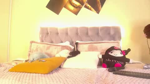 Samantha online show from 12/05/25, 08:23