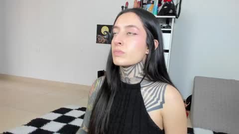 Fernanda online show from 05/05/26, 08:06