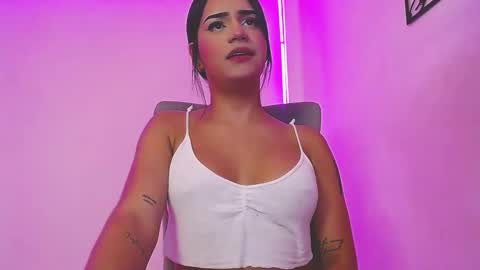 Salome Vargas online show from 01/10/25, 05:37