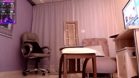 Snapshot of samantha_thompsoon chatting on 01/08/25, 12:05 samantha_thompsoon online show from 01/08/25, 12:05