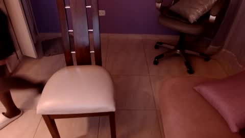 Snapshot of samantha_thompsoon chatting on 01/21/25, 12:07 samantha_thompsoon online show from 01/21/25, 12:07