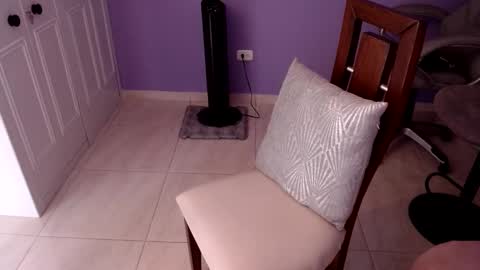 Snapshot of samantha_thompsoon chatting on 01/25/25, 03:52 samantha_thompsoon online show from 01/25/25, 03:52