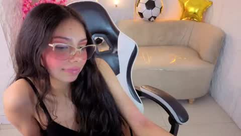 Snapshot of samantha_tx_ chatting on 07/09/26, 03:27 Samantha online show from 07/09/26, 03:27
