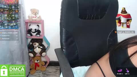 Snapshot of samanthaa_queen chatting on 01/16/25, 01:14 sam online show from 01/16/25, 01:14