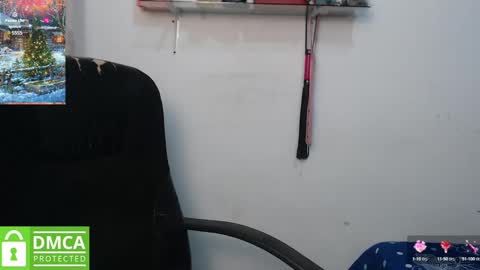 Snapshot of samanthaa_queen chatting on 02/03/25, 10:25 sam online show from 02/03/25, 10:25