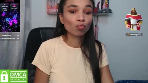 Snapshot of samanthaa_queen chatting on 02/05/25, 10:51 sam online show from 02/05/25, 10:51