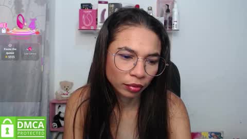 Snapshot of samanthaa_queen chatting on 09/11/25, 10:59 sam online show from 09/11/25, 10:59