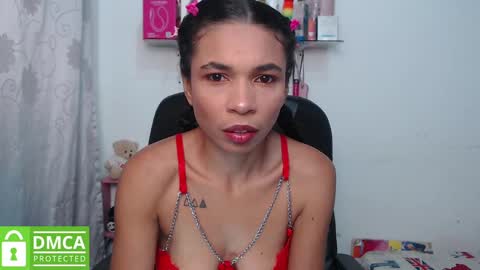 Snapshot of samanthaa_queen chatting on 09/23/25, 11:24 sam online show from 09/23/25, 11:24