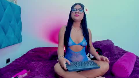 Samantha online show from 03/22/26, 03:43