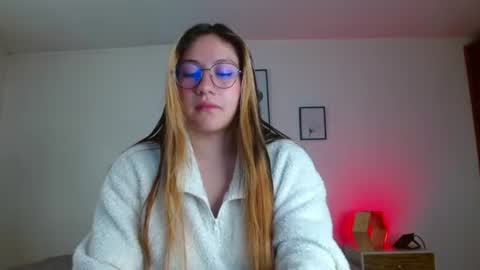 Snapshot of samanthachop chatting on 06/19/26, 01:37 samanthachop online show from 06/19/26, 01:37