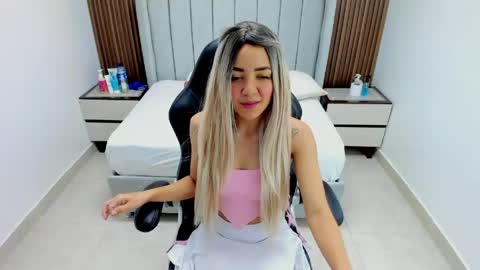  S A M A N T H A  online show from 05/06/26, 07:52