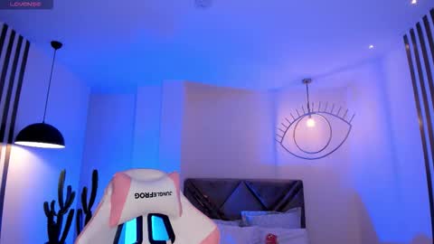 Samantha Klein online show from 12/05/25, 02:09