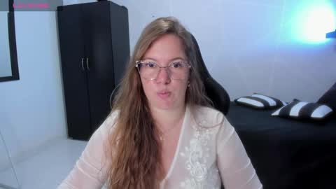 Samantha samy online show from 11/02/25, 11:40