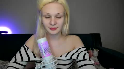 Snapshot of samanthamiasnik1 chatting on 03/06/25, 05:33 Samantha online show from 03/06/25, 05:33