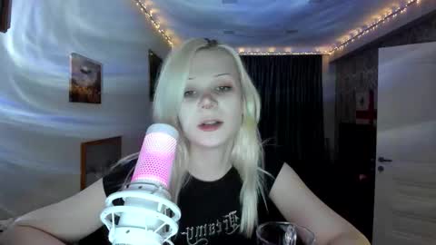 Snapshot of samanthamiasnik1 chatting on 09/15/25, 05:46 Samantha online show from 09/15/25, 05:46