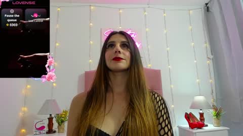 Snapshot of samanthamillher1 chatting on 01/03/25, 12:33 Samy online show from 01/03/25, 12:33