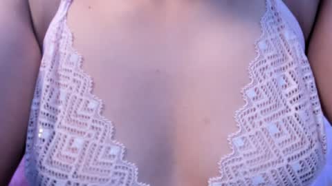 Snapshot of samanthamoonsx chatting on 07/10/26, 11:40 Samantha online show from 07/10/26, 11:40