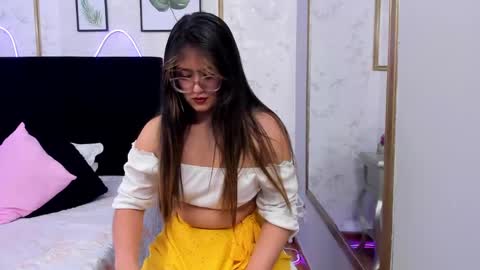 Alejandra  online show from 03/11/25, 05:57