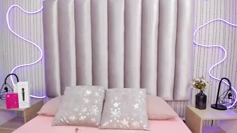 Alejandra  online show from 12/20/25, 12:23