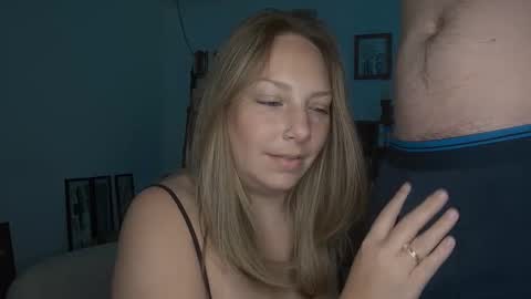 Snapshot of samanthaxdamian chatting on 09/16/25, 09:27 samanthaxdamian online show from 09/16/25, 09:27