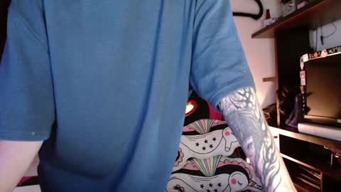 Snapshot of samantx chatting on 01/05/25, 07:39 lil sam online show from 01/05/25, 07:39