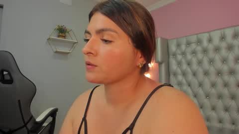Snapshot of samara_cortes chatting on 11/11/25, 07:36 Samara online show from 11/11/25, 07:36