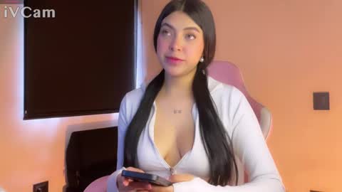 Snapshot of samara_lam chatting on 02/02/25, 03:28 Sammy  online show from 02/02/25, 03:28