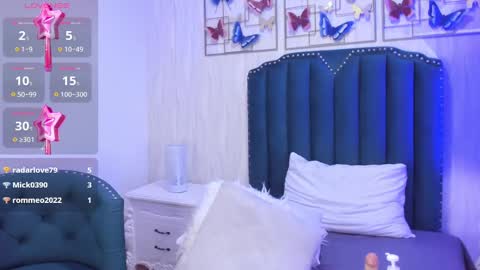Snapshot of samara_warren chatting on 02/01/25, 02:24 Samara Warren online show from 02/01/25, 02:24