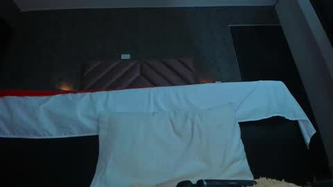 Sara  online show from 11/02/25, 11:34