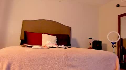 Snapshot of samatha1998 chatting on 11/03/25, 04:03 Yaya online show from 11/03/25, 04:03