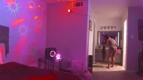 Yaya online show from 02/18/26, 04:19