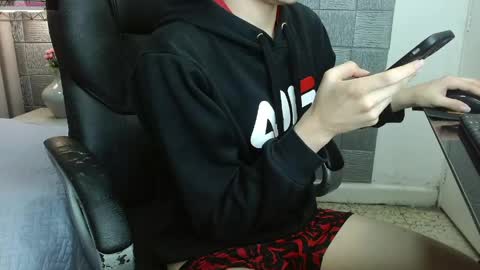 Sam online show from 04/11/26, 08:02