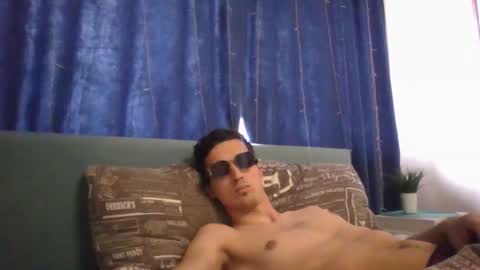 Snapshot of samcumtv chatting on 10/19/25, 10:49 multitooman online show from 10/19/25, 10:49