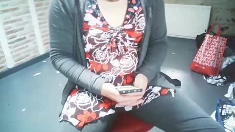 Snapshot of samedisamedi1nouveau chatting on 01/11/25, 02:04 Samedisamedi1nouveau online show from 01/11/25, 02:04