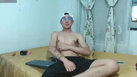 Snapshot of samfox_ chatting on 09/19/25, 06:15 SAM online show from 09/19/25, 06:15