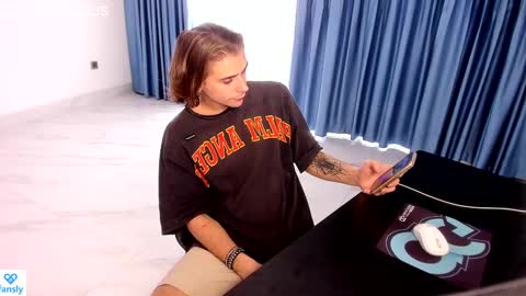 Fansly -       Top4fans   online show from 02/17/25, 10:29