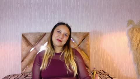 Snapshot of sami_1_8 chatting on 05/19/26, 03:35 Samy online show from 05/19/26, 03:35