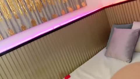 Samanta online show from 12/15/25, 07:40