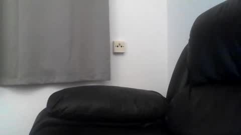 Snapshot of samiam381653 chatting on 10/06/25, 10:18 samiam381653 online show from 10/06/25, 10:18