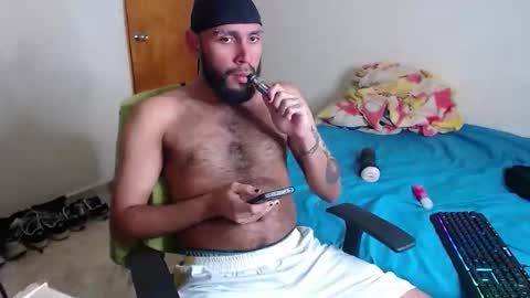 samir_music_ online show from 11/21/25, 03:05