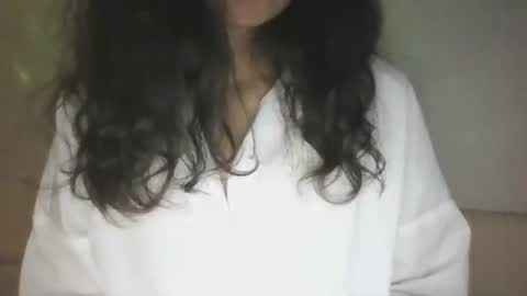 Snapshot of samiraqfresh chatting on 12/24/24, 02:01 SamiraQFresh online show from 12/24/24, 02:01