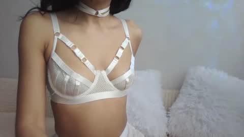 Snapshot of samiraqfresh chatting on 02/15/25, 11:50 SamiraQFresh online show from 02/15/25, 11:50