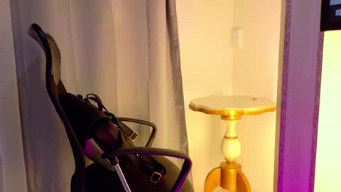 Snapshot of samirths_1boy chatting on 01/12/26, 08:25 samirths_1boy online show from 01/12/26, 08:25