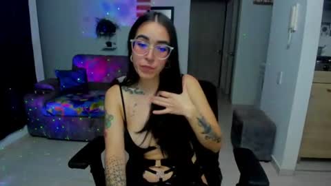 Snapshot of samismith77 chatting on 06/20/26, 12:14 SARA online show from 06/20/26, 12:14