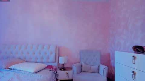 Mozelle online show from 04/16/26, 07:31