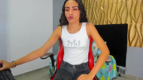 Samantha online show from 11/19/25, 02:44