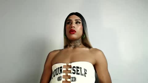 Snapshot of sammy_exotic chatting on 09/30/25, 06:51 sammy_exotic online show from 09/30/25, 06:51