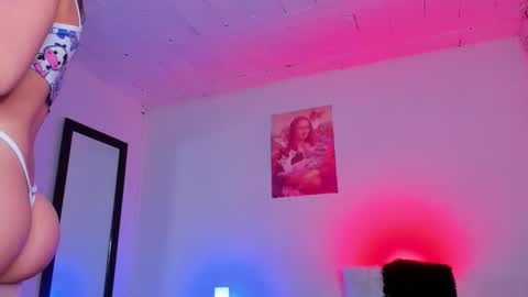 sammy_greyy1 online show from 10/29/25, 06:26