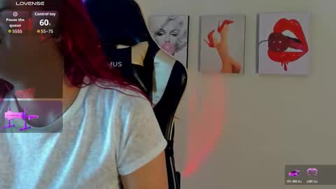 sammy_jhonson25 online show from 10/28/25, 12:03