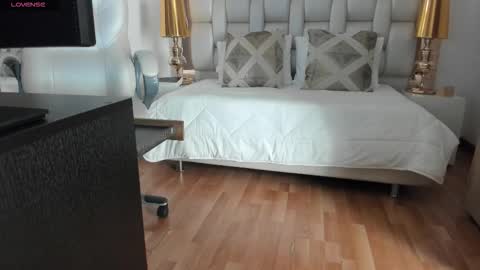 Sammy online show from 11/06/25, 05:14